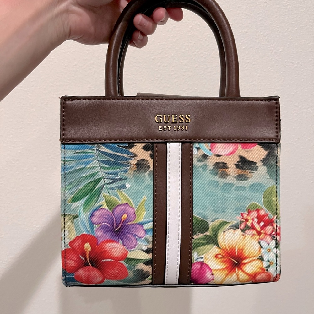 Guess leopard island Hawaiian print mini crossbody bag like new